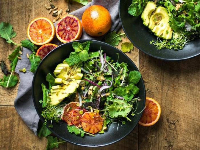 Blood Orange Salad with Balsamic Vinegar Dressing by Lauren Caris Cooks